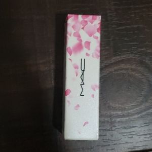 MAC matte lipstick framboise moise